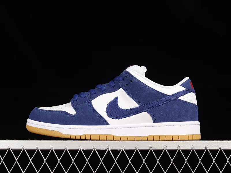 All categories Nk SB Dunk Series Nk SB Dunk Low low-top sneakers Nk SB Dunk Low white and blue Los Angeles Dodgers SB smashed backboard fashion casual sneakers DO9395-400
